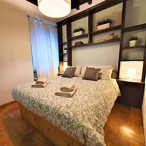 https://joys-house-in-piazza-navona-wi-fi-netflix.it-romehotels.com